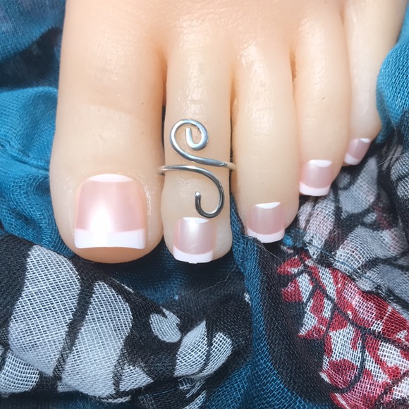 Sterling Silver Toe Ring/MIDI Ring - Free Spirit 10 Sterling Silver Toe Ring - Picture 4 of 7